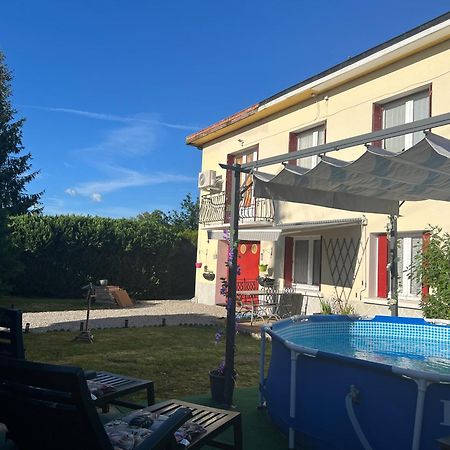 Ferienwohnung Gite du St Martin Oradour-Fanais Exterior foto